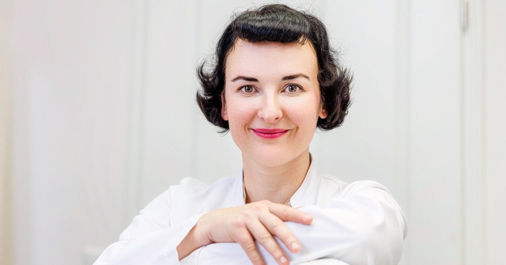 Team 2 Dr. Claudia Sudik